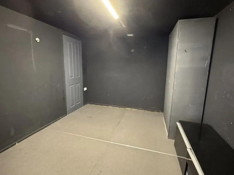 800